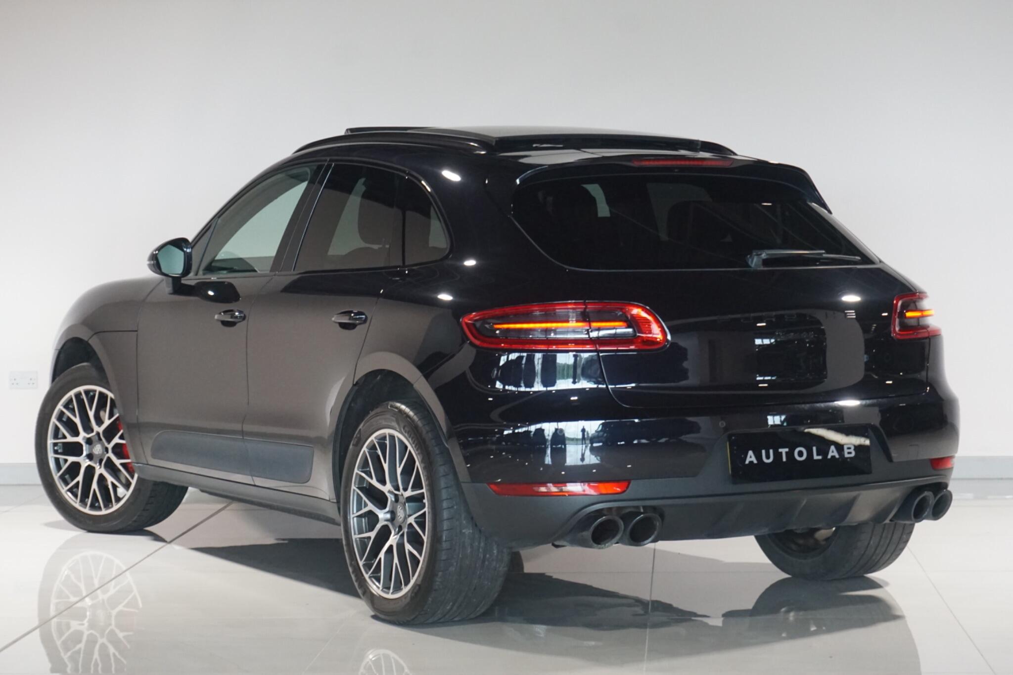 Porsche Macan 2.0T SUV 5dr Petrol PDK 4WD Euro 6 (s/s) (252 ps)
